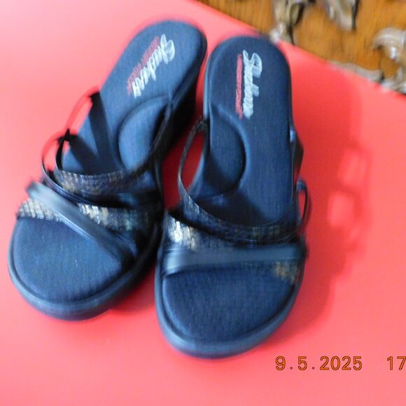 Sketchers Silver Multi Tone - Picture 2 of 3